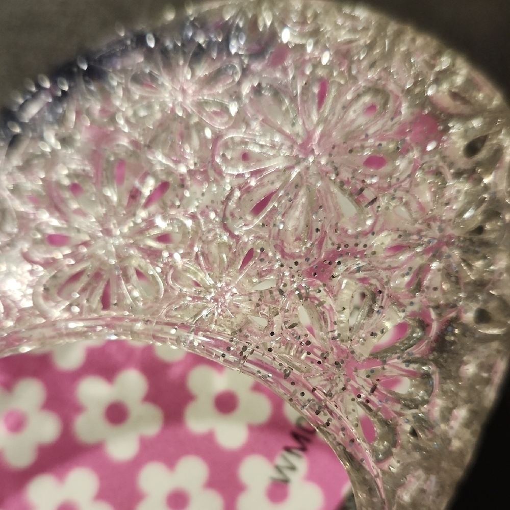 White and Pink Glitter Sandals with Textured Soles - Picture 4 of 7